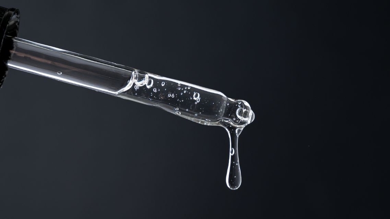 Bạn hoàn toàn có thể sử dụng kết hợp tinh chất và serum