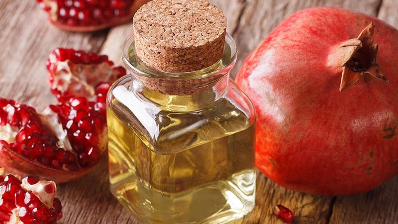 tinh-dau-hat-luu-va-nhung-loi-ich-tuyet-voi 1.jpg