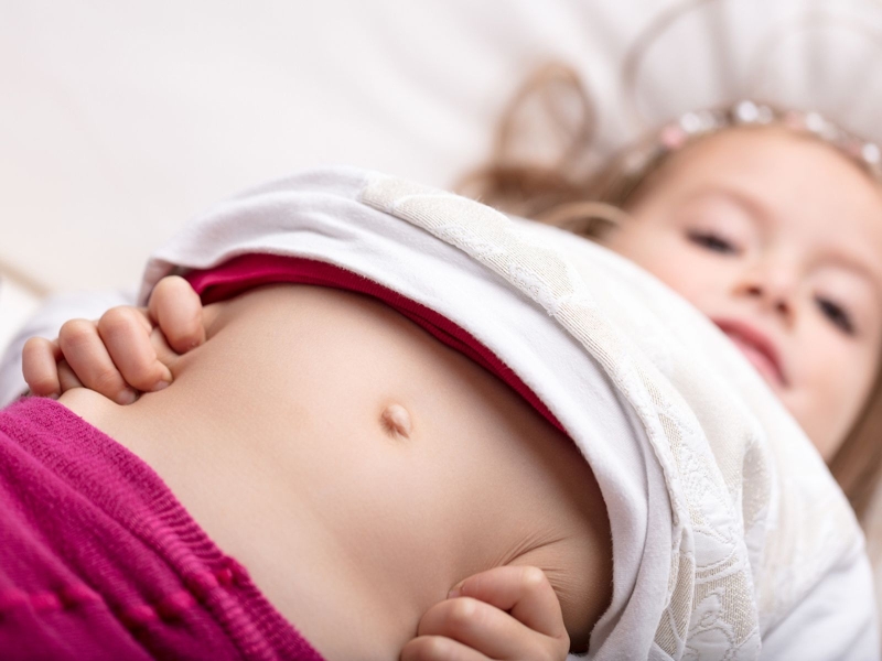 Trẻ 2 tuổi bụng to có sao không? 2