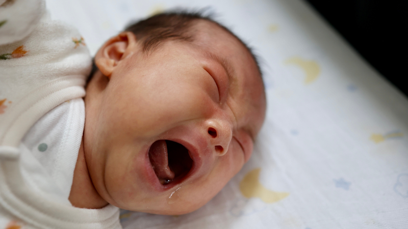 Trẻ khóc nhưng không có nước mắt