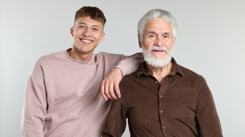 Tuổi càng cao, hoạt động sản xuất testosterone và quá trình sinh tinh tại tinh hoàn càng giảm dần