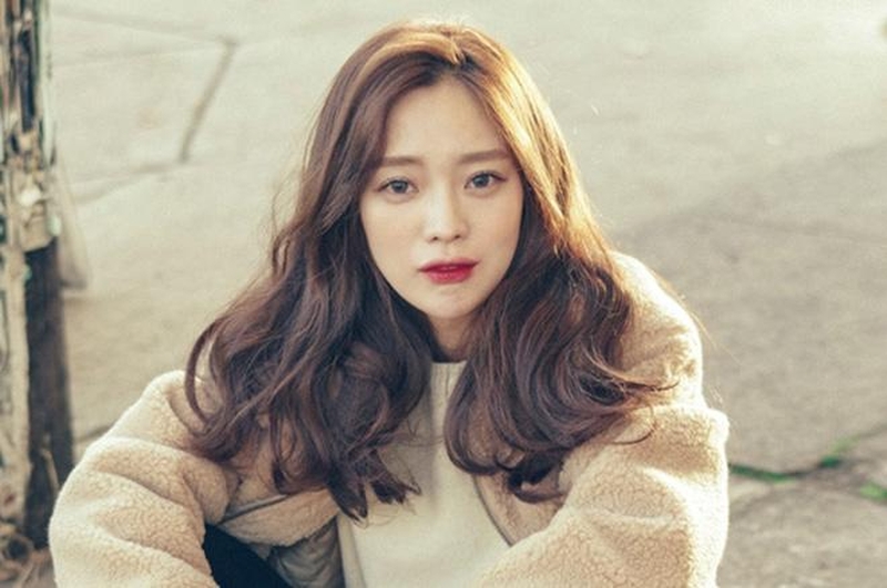 Top 10 kiểu tóc xoăn cho phái đẹp hot nhất năm 2022 1