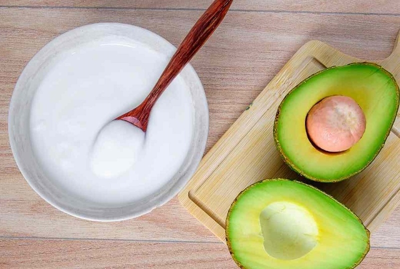 Các cách ủ tóc bằng sữa chua không thể bỏ qua 2