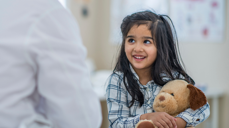 Tóc bạc ở trẻ em: Nguyên nhân, cách điều trị và những điều cha mẹ cần biết 3