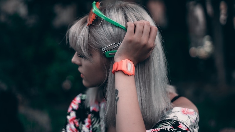 tai-sao-toc-bac-som-va-cach-khac-phuc-tinh-trang-nay-la-gi1