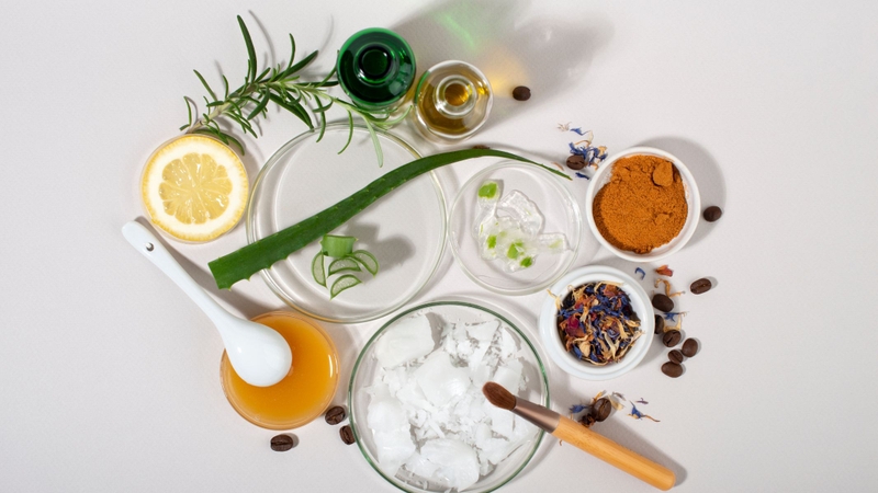 Tóc sâu là gì? Tại sao có tóc sâu ngứa, có nên nhổ không? 6