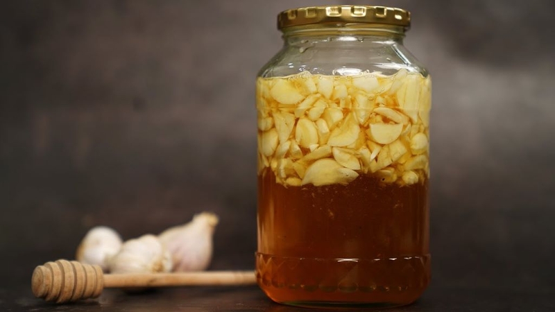 Tỏi ngâm mật ong có tốt cho gan không? Những lưu ý khi sử dụng 4