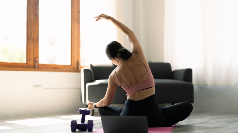 Tổng hợp: 13 bài tập giãn cơ lưng hiệu quả, có thể thực hiện mọi lúc mọi nơi 5