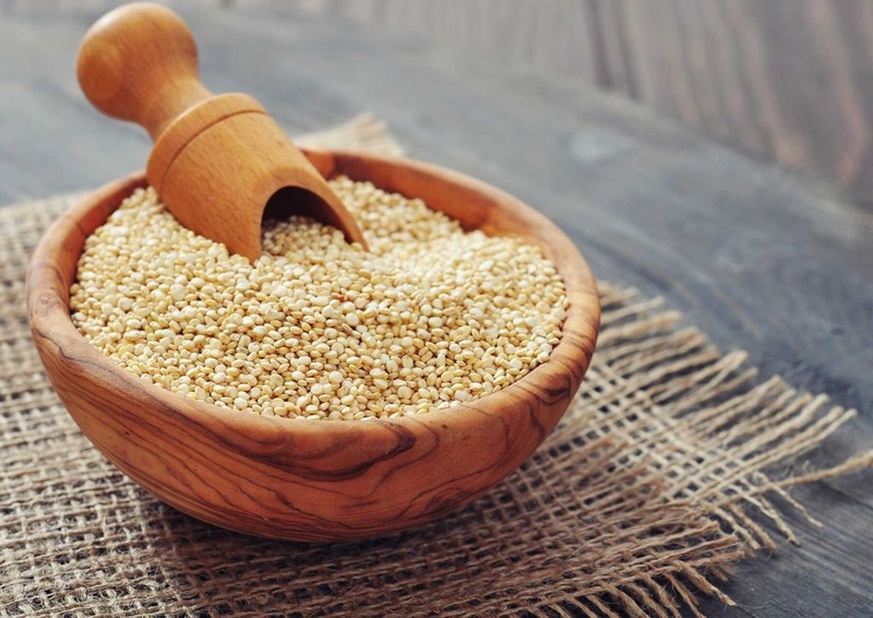 Tổng hợp 3 cách nấu cháo hạt quinoa cho bé ăn dặm 1