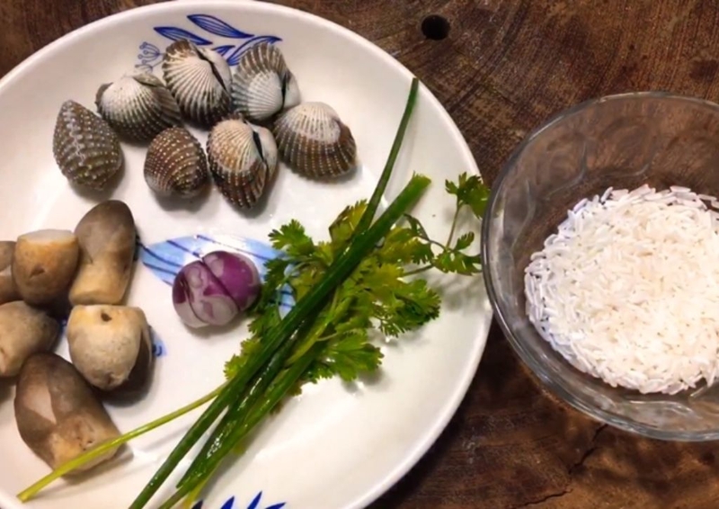 Tổng hợp 3 cách nấu cháo sò điệp cho bé ăn dặm ấm bụng ngày thu 3