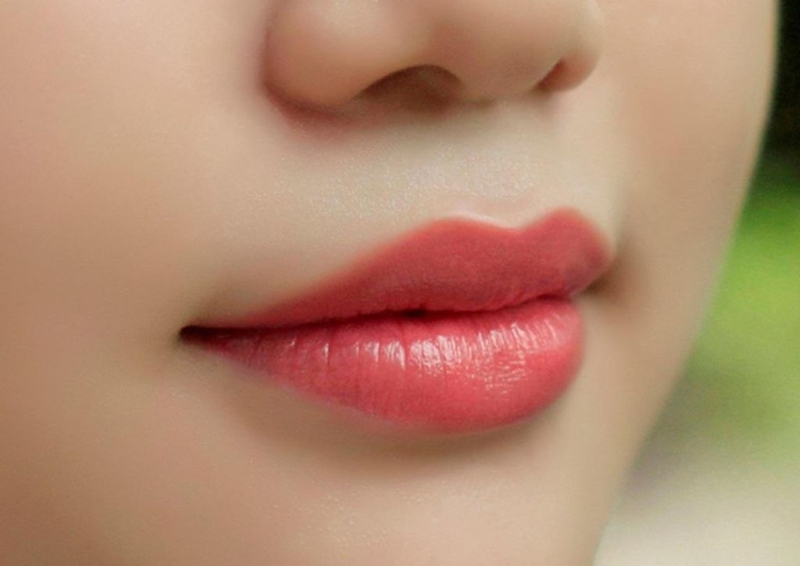 Tổng hợp 3 cách xử lý xăm môi bị đậm ở viền ngay tại nhà&nbsp;3