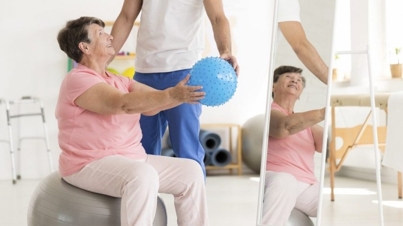 Tổng hợp bài tập phục hồi chức năng 2sau tai biến tại nhà