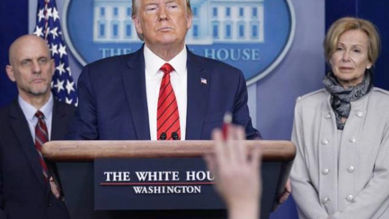 Tổng thống Donald Trump thúc giục FDA phê chuẩn thuốc chống sốt rét điều trị COVID-19 1