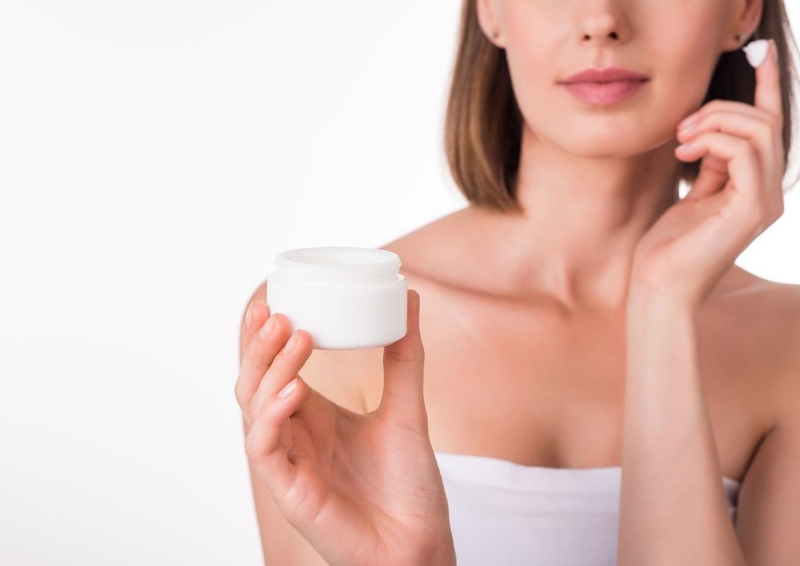 Top 10 sản phẩm kem trị môi khô nứt nẻ hiệu quả được tin dùng 1