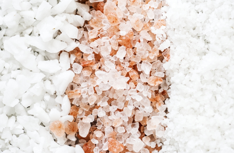 Top 3 cách lấy cao răng tại nhà bằng muối đánh bay mảng bám cứng đầu chỉ với 5 phút 1