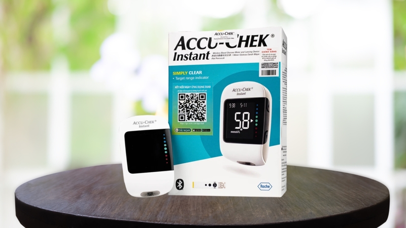 Accu-Chek Instant là thiết bị đo đường huyết cá nhân của Roche Diagnostics