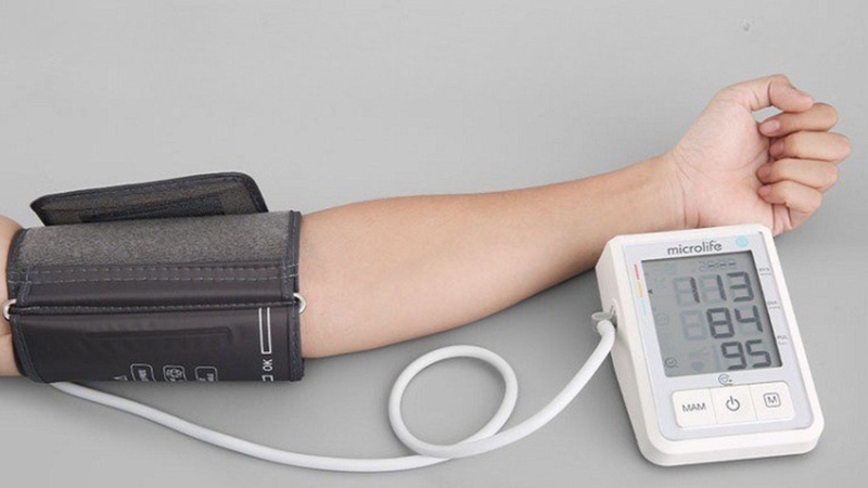 Người dùng nên lựa chọn mua máy đo huyết áp Microlife tại các cơ sở uy tín