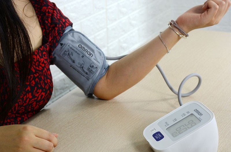 Top 5 máy đo huyết áp và máy thử đường huyết Omron chất lượng 3