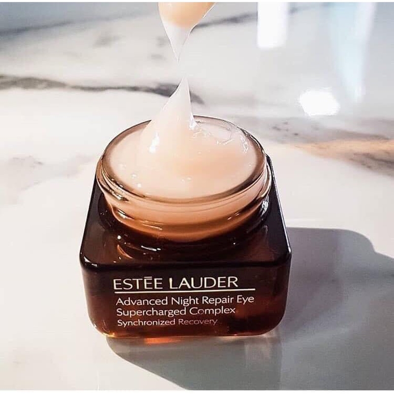 Estee Lauder là một trong những kem xóa nếp nhăn vùng mắt tốt nhất hiện nay