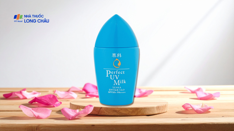 Senka Perfect UV Milk N SPF 50+ PA++++ là kem chống nắng dạng sữa mỏng nhẹ