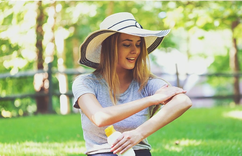 Top kem chống nắng cho da dầu mụn không cồn không thể bỏ qua