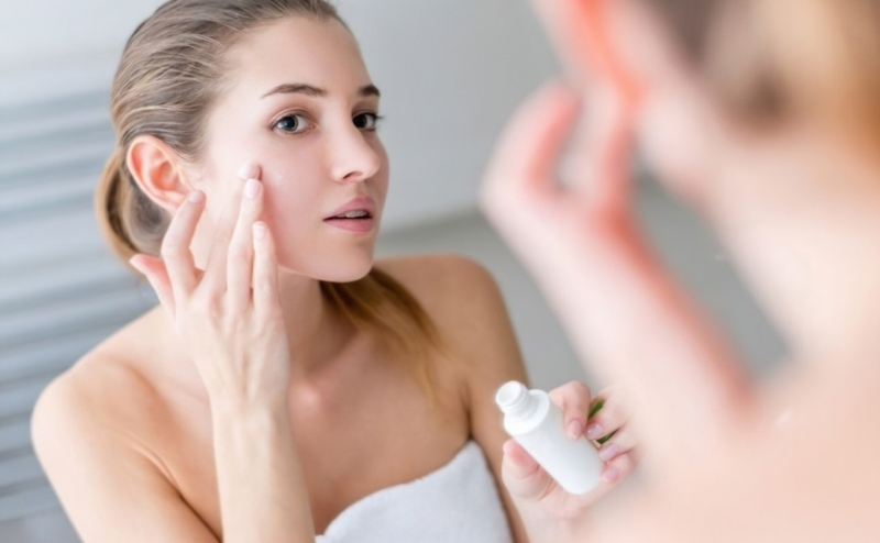 Top kem chống nắng cho da dầu mụn treatment nên thử