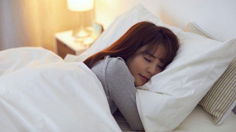 Trà hoa cúc có tiềm năng hỗ trợ một số khía cạnh của chất lượng giấc ngủ