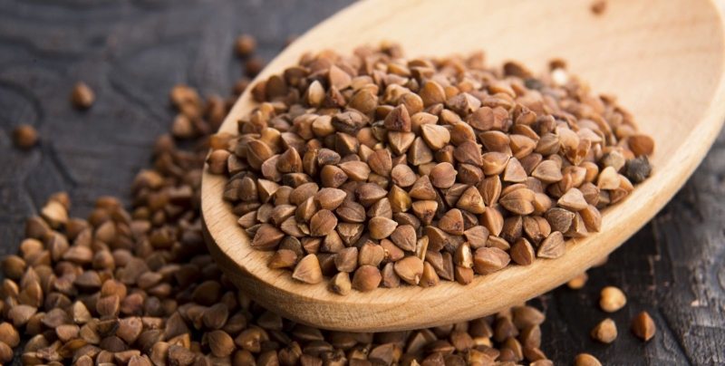 Lá và hạt của cây kiều mạch được sử dụng để pha trà với nhiều lợi ích sức khỏe, hỗ trợ giảm cân hiệu quả