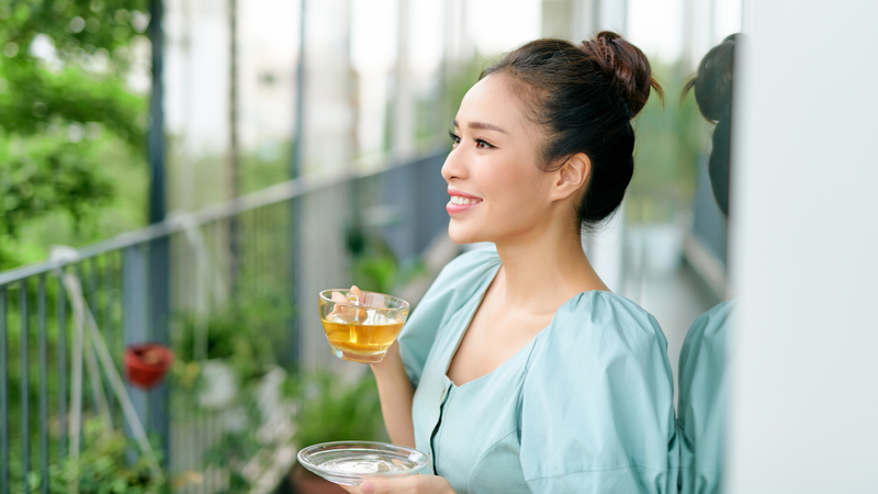 Caffeine tự nhiên kết hợp với hương thơm đặc trưng của hoa lài giúp tinh thần tỉnh táo và thư giãn