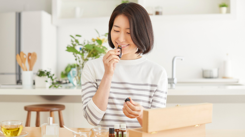 Tinh dầu tràm trà có thể dùng để loại bỏ mùi ẩm mốc