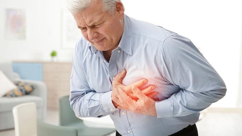 Tràn dịch khớp gối có nên uống glucosamine? Những điều cần biết 3