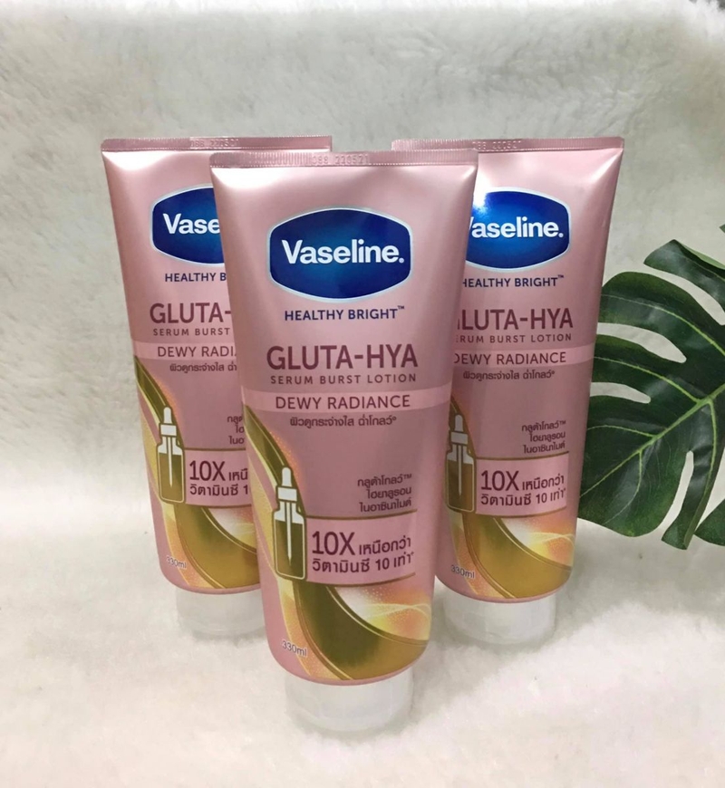 Trắng sáng đơn giản tại nhà với Vaseline glute hya màu hồng 1