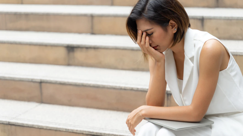 Trạng thái kiệt quệ cảm xúc: Nguyên nhân, dấu hiệu và cách điều trị 2