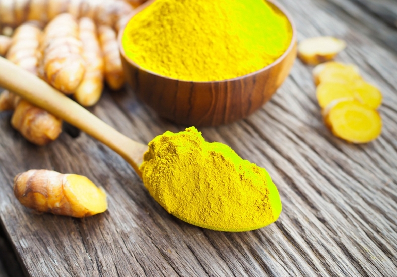 Trào ngược dạ dày uống tinh bột nghệ được không 2