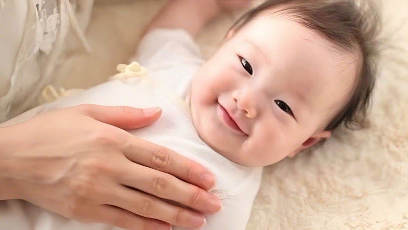 tre-1-thang-tuoi-can-bo-sung-gi 1