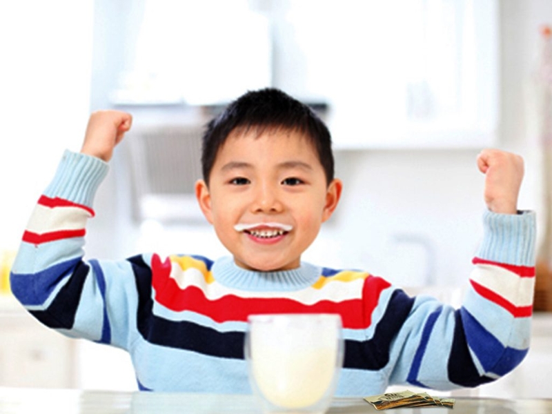 Làm thế nào để giải quyết vấn đề trẻ 1 tuổi suy dinh dưỡng nên uống sữa gì 2