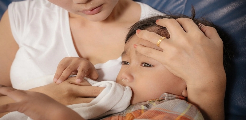 Trẻ 3 tuổi bị ho và nôn về đêm: Nguyên nhân, cách chăm sóc trẻ mà cha mẹ nên biết 1