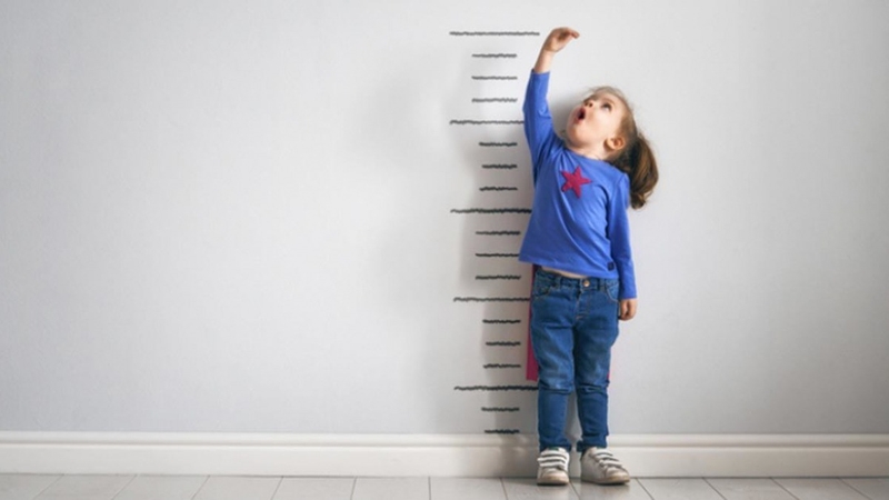 Tại sao trẻ 3 tuổi hay giật mình khóc thét khi ngủ? 1