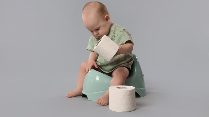 Trẻ ăn dặm đi ngoài nhiều lần là tình trạng khá phổ biến khiến nhiều cha mẹ lo lắng