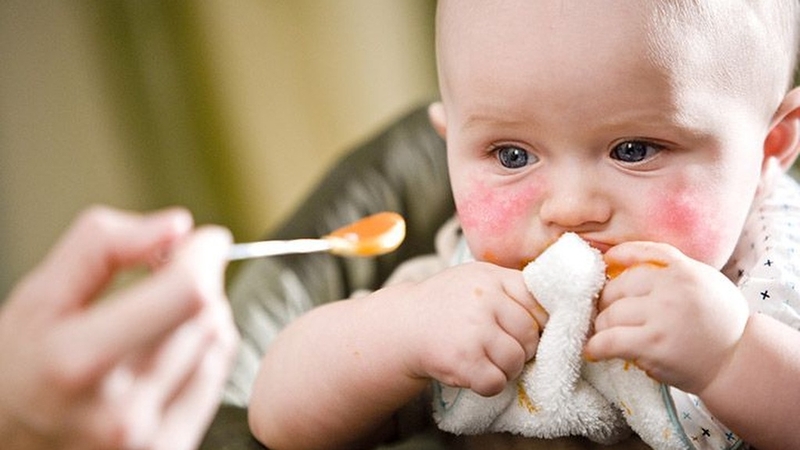 Trẻ ăn nhiều cà rốt có tốt không? Những lợi ích và lưu ý khi cho trẻ ăn cà rốt 3