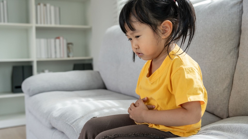 Trẻ ăn thô sớm có đau dạ dày không? Nguyên nhân và cách phòng tránh-3