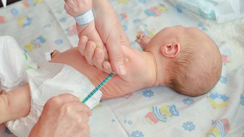 Trẻ không được tiêm mũi viêm gan B sơ sinh có sao không? 3