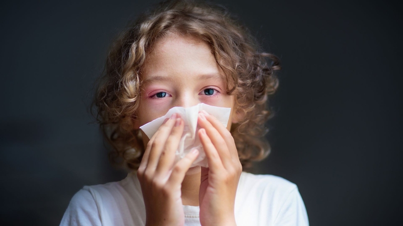 Trẻ bị đau mắt đỏ bao lâu thì khỏi? Nguyên nhân gây bệnh ở trẻ em là gì? 3