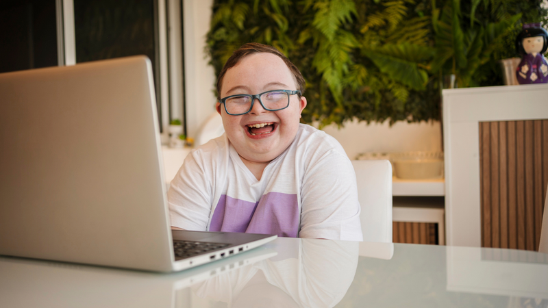 Trẻ bị Down sống được bao lâu?