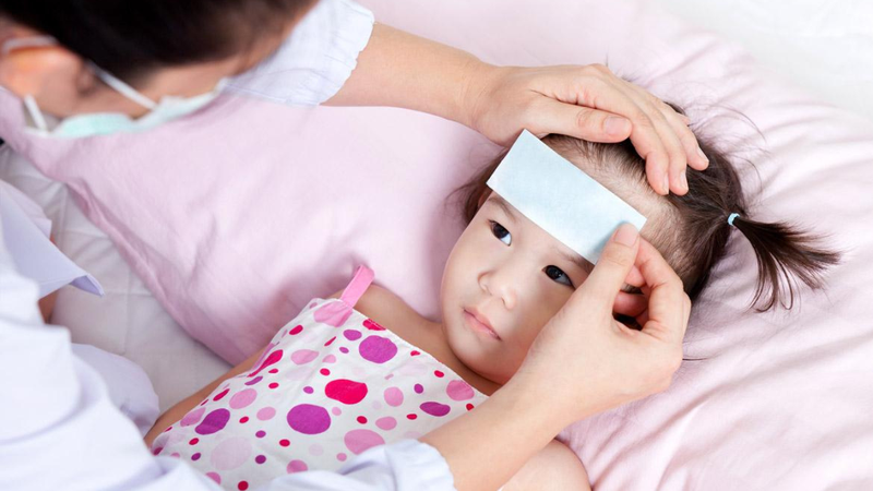 Trẻ bị sốt chân tay lạnh đầu nóng nguyên nhân do đâu? 3