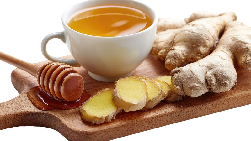 Mật ong có thể hỗ trợ làm dịu ho ở trẻ trên 1 tuổi