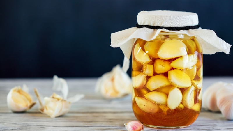 Mật ong không có tác dụng hạ sốt hoặc điều trị nguyên nhân gây sốt