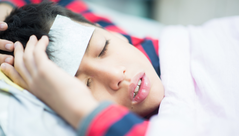 Trẻ bị sốt sau tiêm phòng sởi: Nguyên nhân, cách chăm sóc và những điều cần biết 1