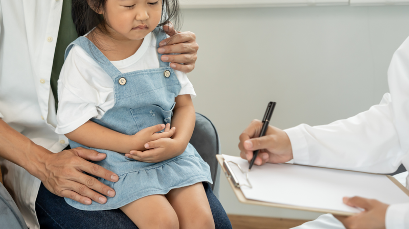 Mất nước do tiêu chảy ở trẻ tiến triển rất nhanh nên cần được thăm khám và can thiệp y tế kịp thời để tránh suy kiệt