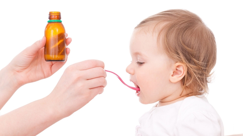 Trẻ bị viêm phế quản uống thuốc gì? Những điều cha mẹ nên biết 2